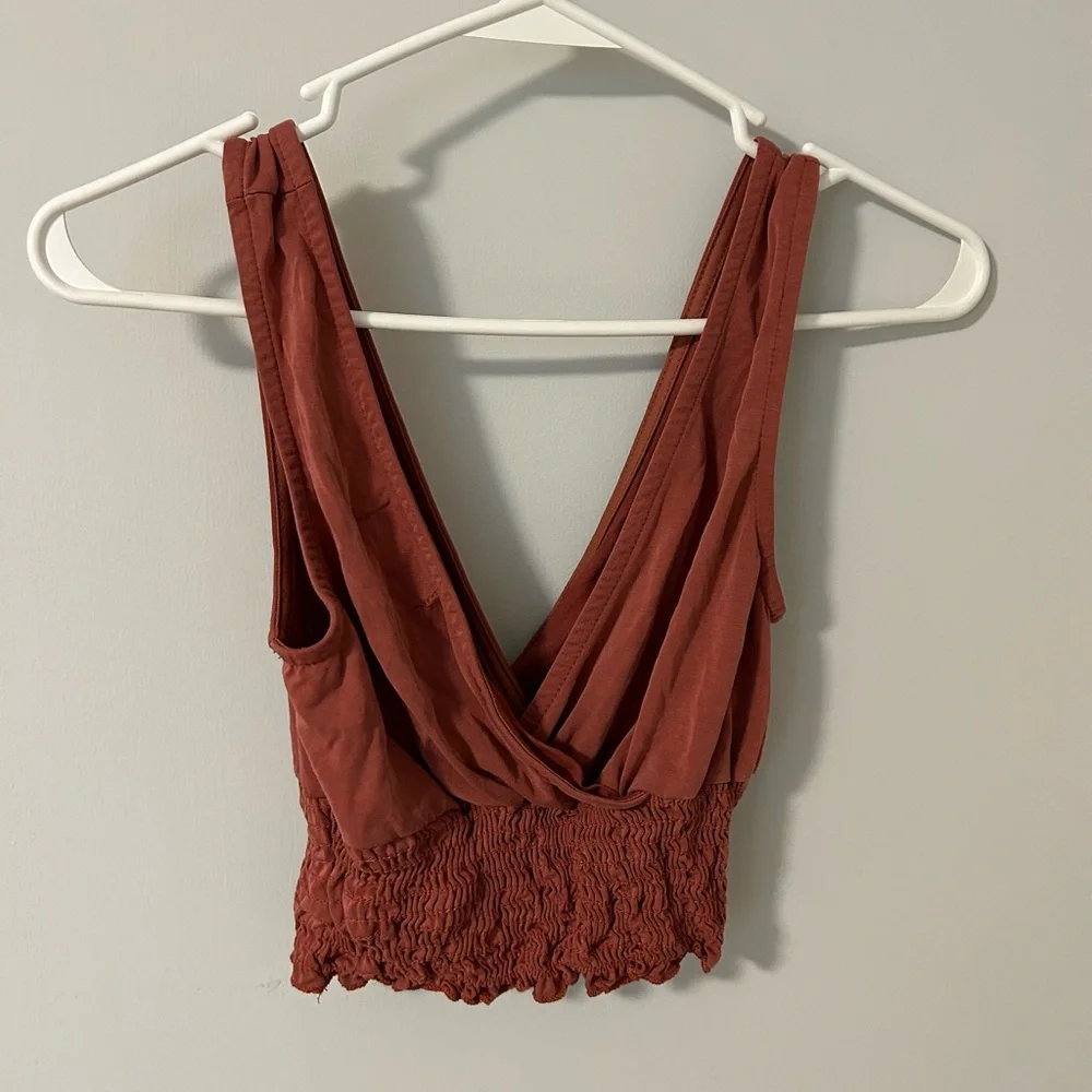Urban Outfitters Crop Tank - Picture 2 of 3